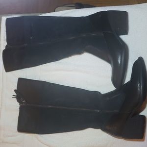 BORN Women's Cast Knee Suede Boots A-7